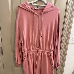 Pink loung romper with zipper
